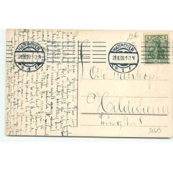 n°21613 - Fantaisie - Jeune femme derrière un volant, remettant ses gants