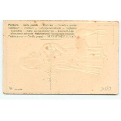 n°21679 - Carte Gaufrée - Bonne et Heureuse Année - Jeune fille tenant du houx, et un chien en laisse