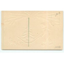 n°21780 - Carte Gaufrée - Fröhe Weihnachten - Garçon transportant un sapin dans une brouette, près d'un chien