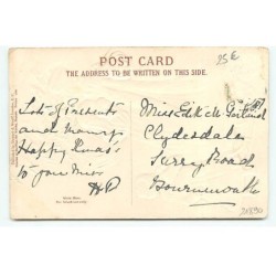 n°21890 - Carte Gaufrée - A Merry Christmas - Fillette avec une luge regardant un Père Noël
