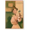 n°21921 - Carte Gaufrée - L'un après l'autre sur sa main ... de la Nature - Vieille femme avec des oiseaux