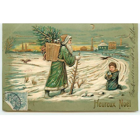 n°22031 - Carte Gaufrée - Heureux Noël -  Jeune Garçon à genoux sur un chemin, attendant un Père Noël