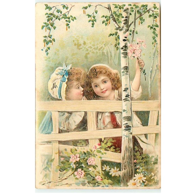 n°22050 - Carte Gaufrée - Deux fillettes chuchotant près d'un bouleau