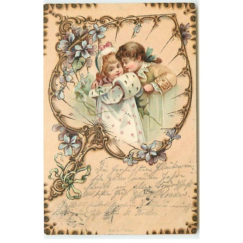 n°22086 - Carte Immitation bois - Jeune couple, la fillette portant un manchon