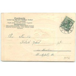 n°22136 - Carte Gaufrée - Fröhliche Ostern - Jeune femme dans un oeuf regardant des coqs autour d'un oeuf