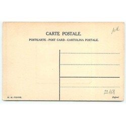 n°22168 - Carte Gaufrée - MM Vienne - Femme dans un cadre, portant un voile et une robe verte