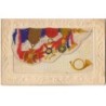 n°22302 - Carte Brodée - Clairon, drapeaux et médailles