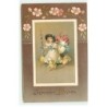 n°22332 - Carte Gaufrée - Joyeuses Pâques - Jeune fille entourée de poussins, portant un oeuf rempli de roses