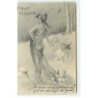 n°22431 - Prosit Neujahr - Petits cochons sur la traîne d'une robe d'une jeune femme se promenant dans la forêt enneigée