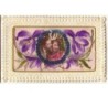 n°11501 - Carte Brodée avec Rabat - Iris - Couple dans un Médaillon
