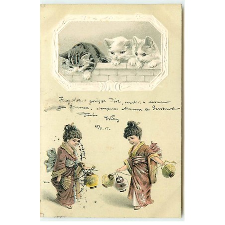 n°22697 - Carte Gaufrée - Style Clapsaddle - Chats surveillant des fillettes Japonaises