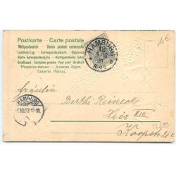 n°22699 - Carte Gaufrée - Clapsaddle - Femme dans un Coeur - Cupidon