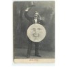 n°22930 - Bonne Année - Homme saluant avec son haut de forme, avec une pleine lune devant lui - surréalisme