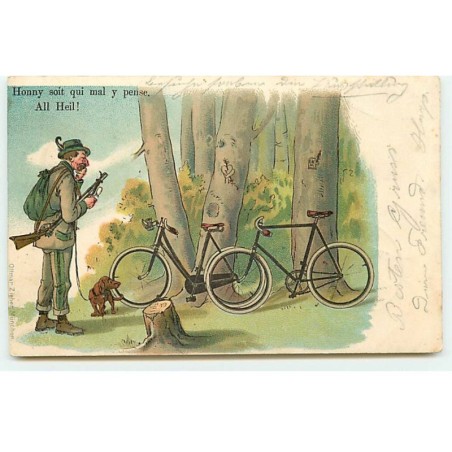 n°22949 - Honny soit qui mal y pense - Chasseur et son teckel regardant des vélos - chasse