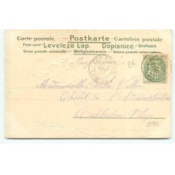 n°22991 - Carte Gaufrée - Fantaisie - Couple assis, la femme tenant un grand éventail