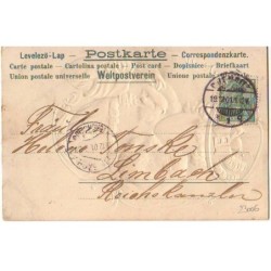 n°23006 - Carte Gaufrée - Fantaisie - Jeune femme portant un écharpe en fourrure, et un chapeau à plume