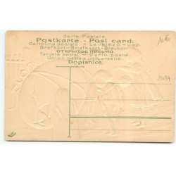 n°23034 - Carte Gaufrée - Pâques - Fröhliche Ostern - Enfants regardant un gros oeuf rose