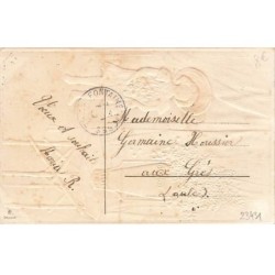 n°23431 - Carte Gaufrée - Doux Souvenir - Fillette apportant un bouquet, et admirant du lilas dans un vase