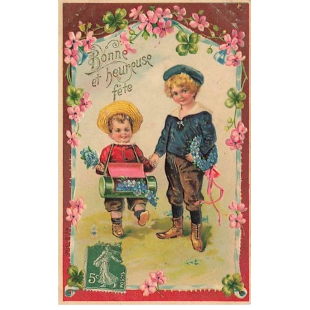 n°23640 - Carte Gaufrée - Bonne et Heureuse Fête - Garçons, un portant une couronne en myosotis