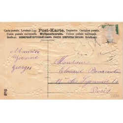 n°23640 - Carte Gaufrée - Bonne et Heureuse Fête - Garçons, un portant une couronne en myosotis