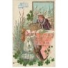 n°23695 - Carte Gaufrée - Bonne et Heureuse Année - Jeunes filles admirant des chats