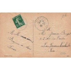 n°23720 - Carte Gaufrée - Joyeux Noël - Père Noël écrivant dans un grand livre