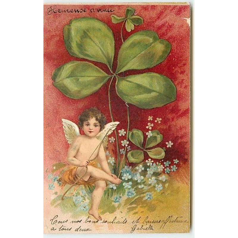 n°2384 - Carte Gaufrée - Angelot assis au pied d'un trèfle