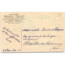 n°11685 - Carte Fantaisie Gaufrée - Les Fleurs passent l'Amitié reste - Fillette avec des fleurs