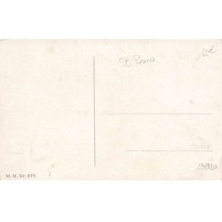 n°23920 - MM Vienne 879 - SB Pearce - Fillette faisant un câlin à un Bonhomme de Neige