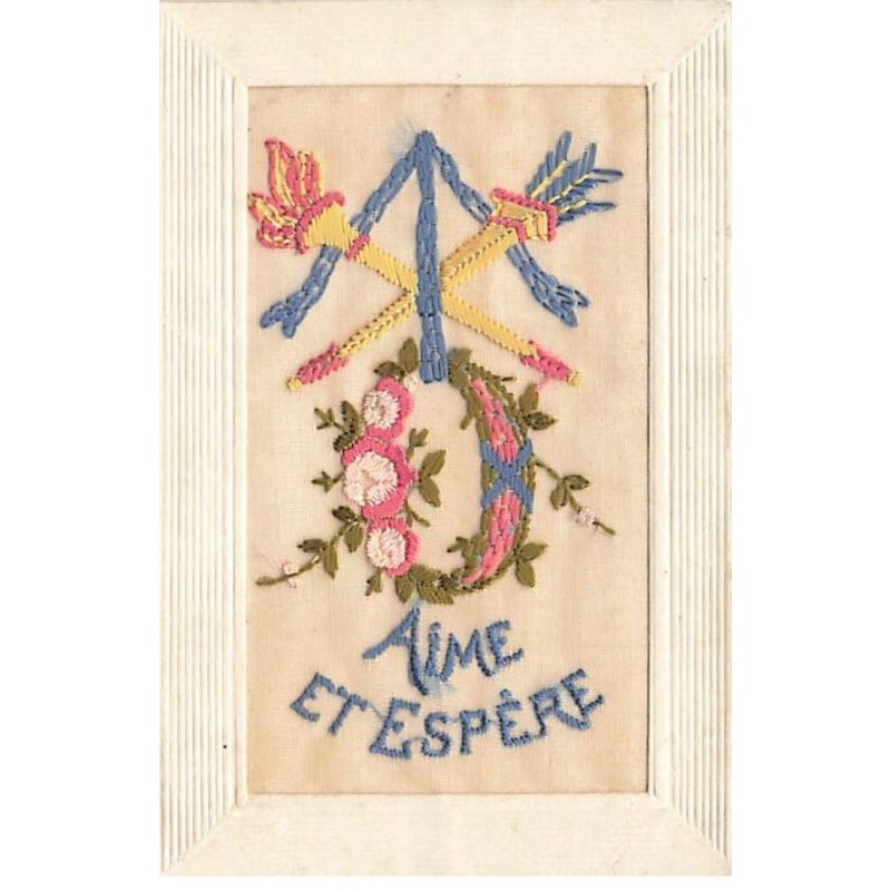 n°24054 - Carte Brodée - Aime et Espère - Couronne de fleurs, et flèches