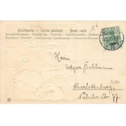n°24140 - Carte Gaufrée - Fillette avec des Jouets