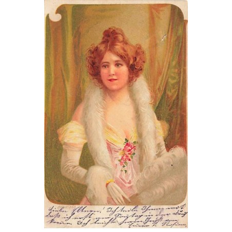 n°24528 - Fantaisie - Jeune femme rousse portant un boa et une robe de soirée