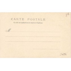 n°24694 - Fantaisie - Fillette portant une robe faite en pétales