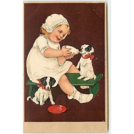 n°11830 - Carte Gaufrée - Flatscher - Bébé donnant le biberon à des chiots