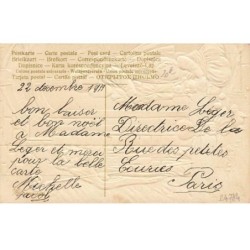 n°24784 - Carte Gaufrée - Joyeux Noël - Enfants découvrant les jouets, sous le regard de Saint-Nicolas