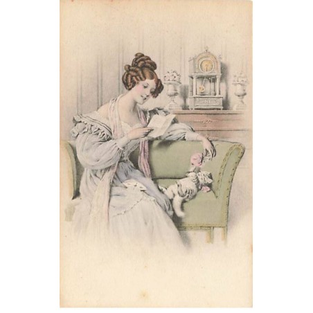 n°24871 - Illustrateur MM n°467 - Jeune femme assise, lisant une lettre tout en jouant avec un chat