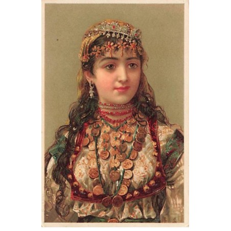 n°24966 - Fantaisie - Jeune femme type gitane, portant un collier fait avec des pièces