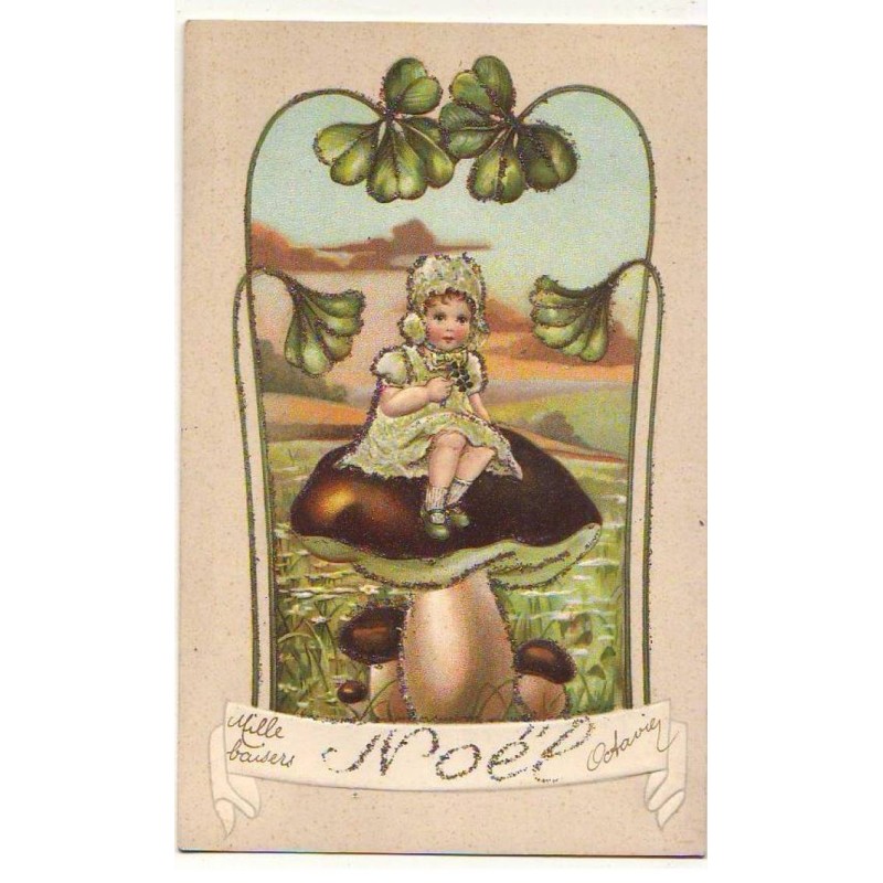 n°24973 - Carte Gaufrée avec Paillettes - Noël - Fillette assise sur un champignon
