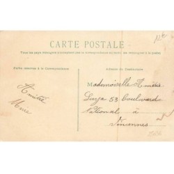 n°25036 - Carte Fantaisie - Joyeux Noël - Père Noël et Enfant dans un traineau tiré par un renne