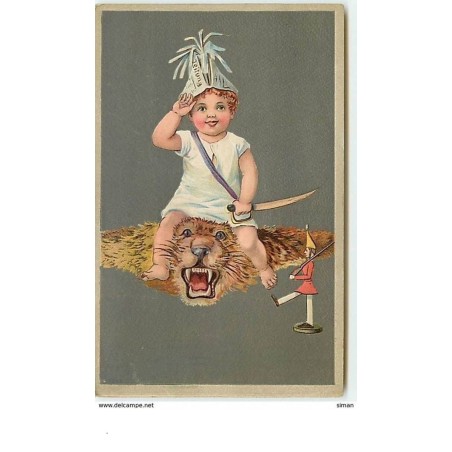 n°11899 - Carte Gaufrée - Bébé sur un tapis en peau de Lion