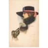 n°25153 - Illustrateur - Nanni - Femme portant un chapeau, donnant un sucre à un chien