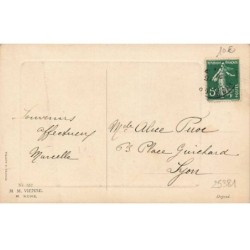 n°25381 - MM Vienne n°557 - Joyeux Noël - Fillette montrant à sa petite soeur sa poupée