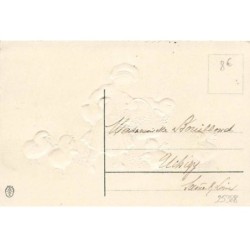 n°25388 - Carte Gaufrée - Heureuses Pâques - Poussins autour d'un jeune cuistot