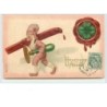 n°3035 - Carte Gaufrée - Heureuse Année - Lutin, nain avec un cachet et de la cire