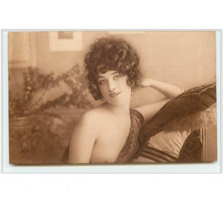 n°325 - Nu féminin n°5 - Femme acoudée