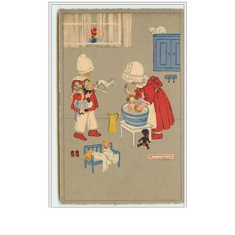 n°5668 - Fillette donnant le bain à sa poupée