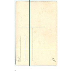 n°5898 - Fillette avec un chapeau champignon