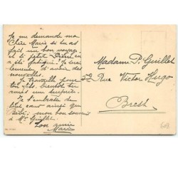 n°608 - Ethel Parkinson - Jeune Hollandaise racommodant avec un enfant sur ses genoux