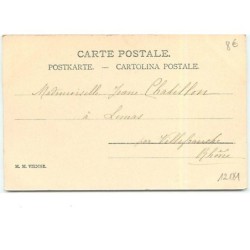 n°12181 - MM Vienne - Jeune femme et fillette câlinant un mouton et des poussins