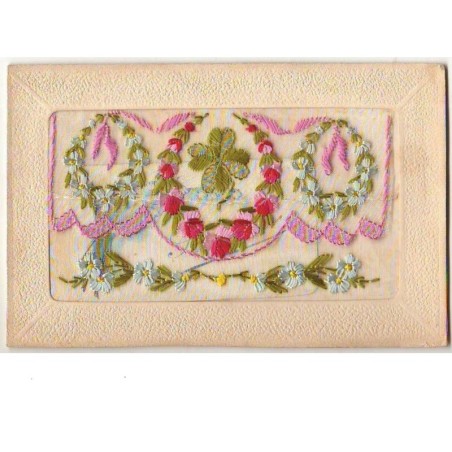 n°7458 - Carte Brodée avec rabat - Trèfle, fleurs roses et bleues